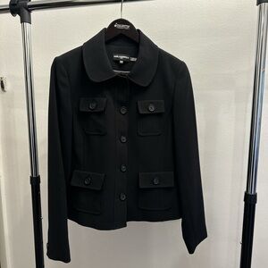 Size 10, Karl Lagerfeld Pairs Women’s four pocket Peter Pan collared jacket